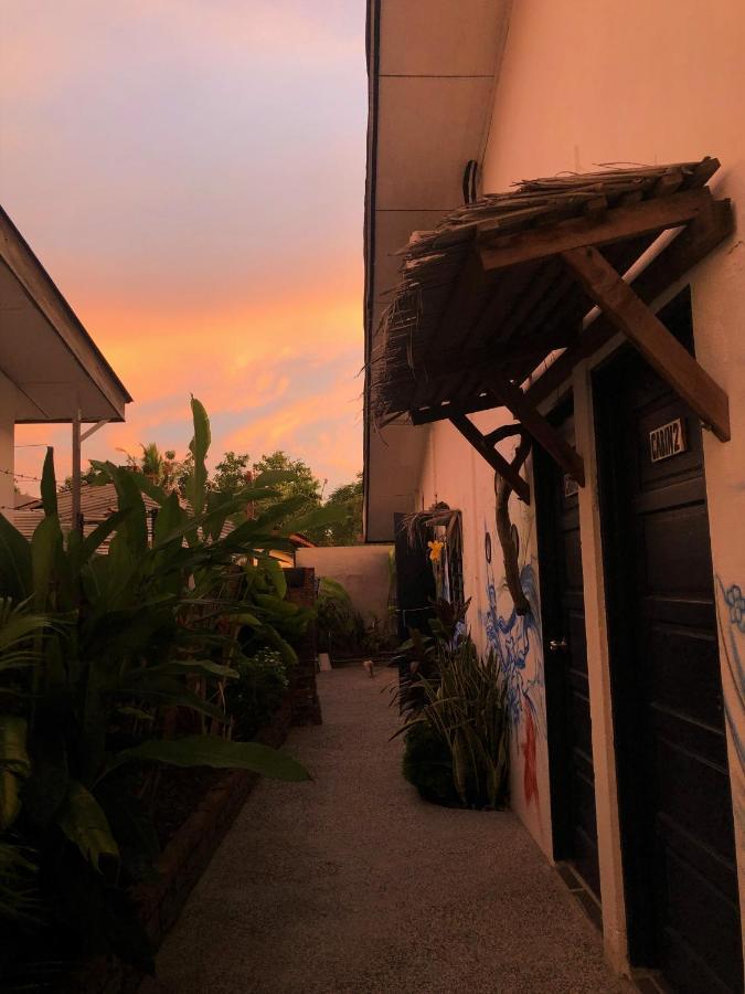 Rembulan Langkawi Guesthouse Pantai Cenang  Exteriör bild